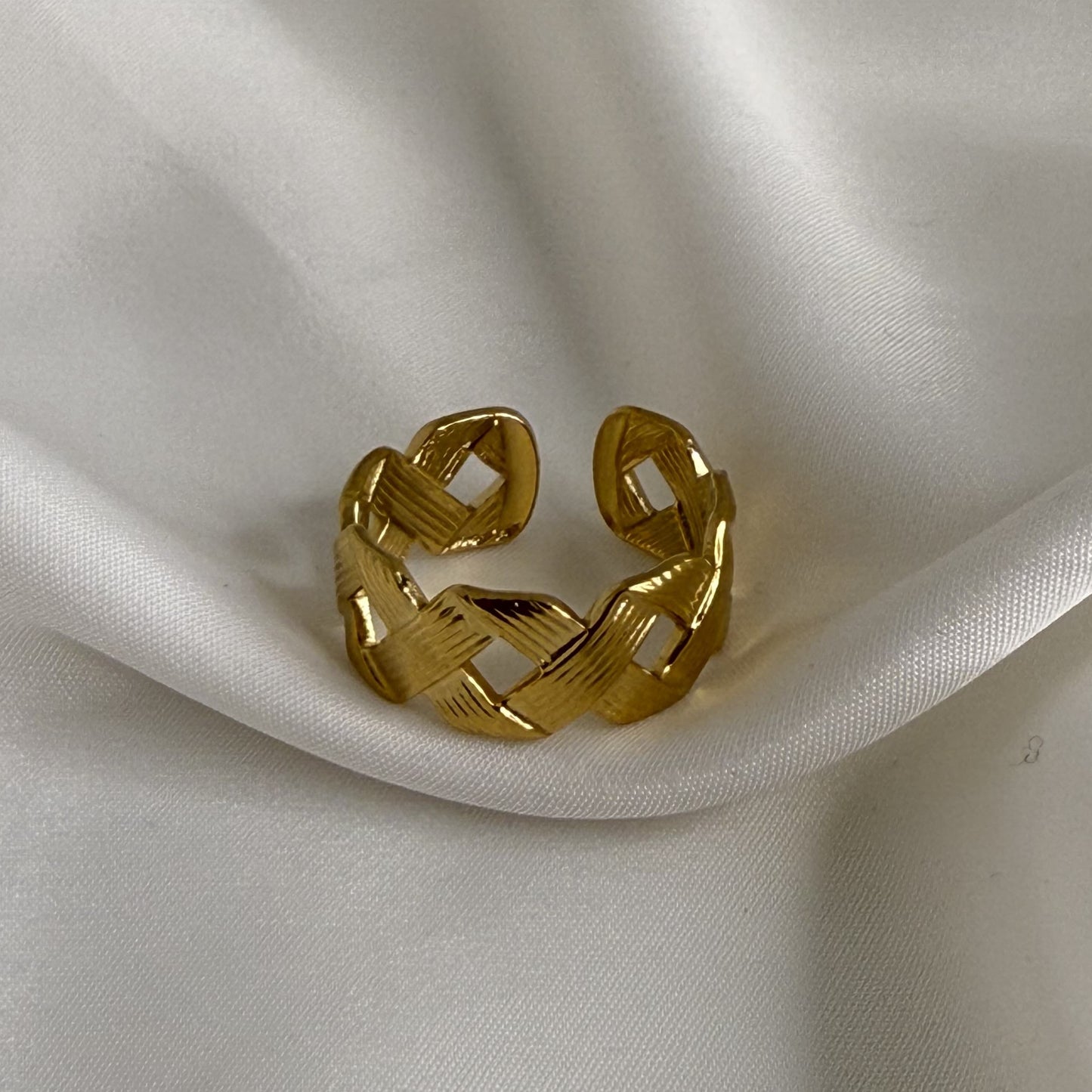 Annie Gold Ring