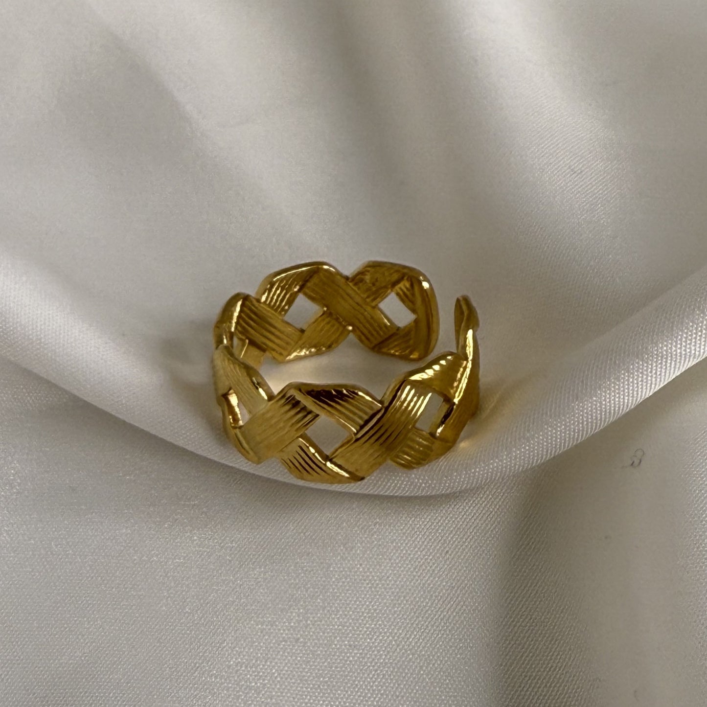 Annie Gold Ring