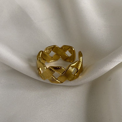 Annie Gold Ring