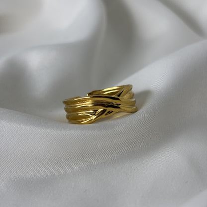 Dolyn Gold Ring