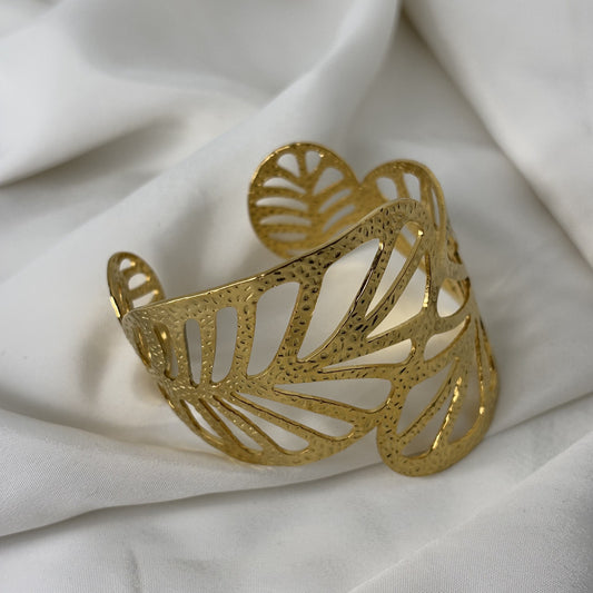 Leyla leaf Gold Cuff
