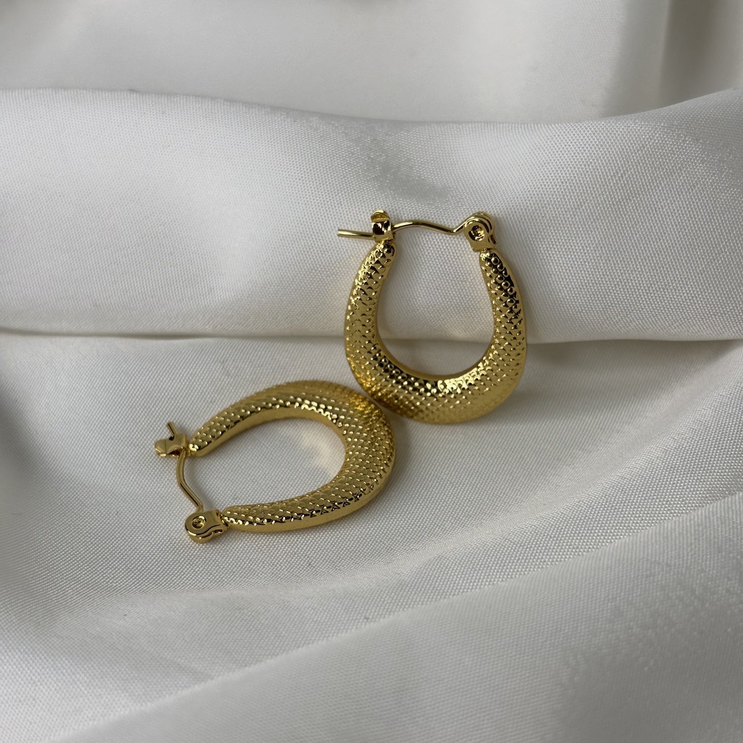 Pertula Hoops